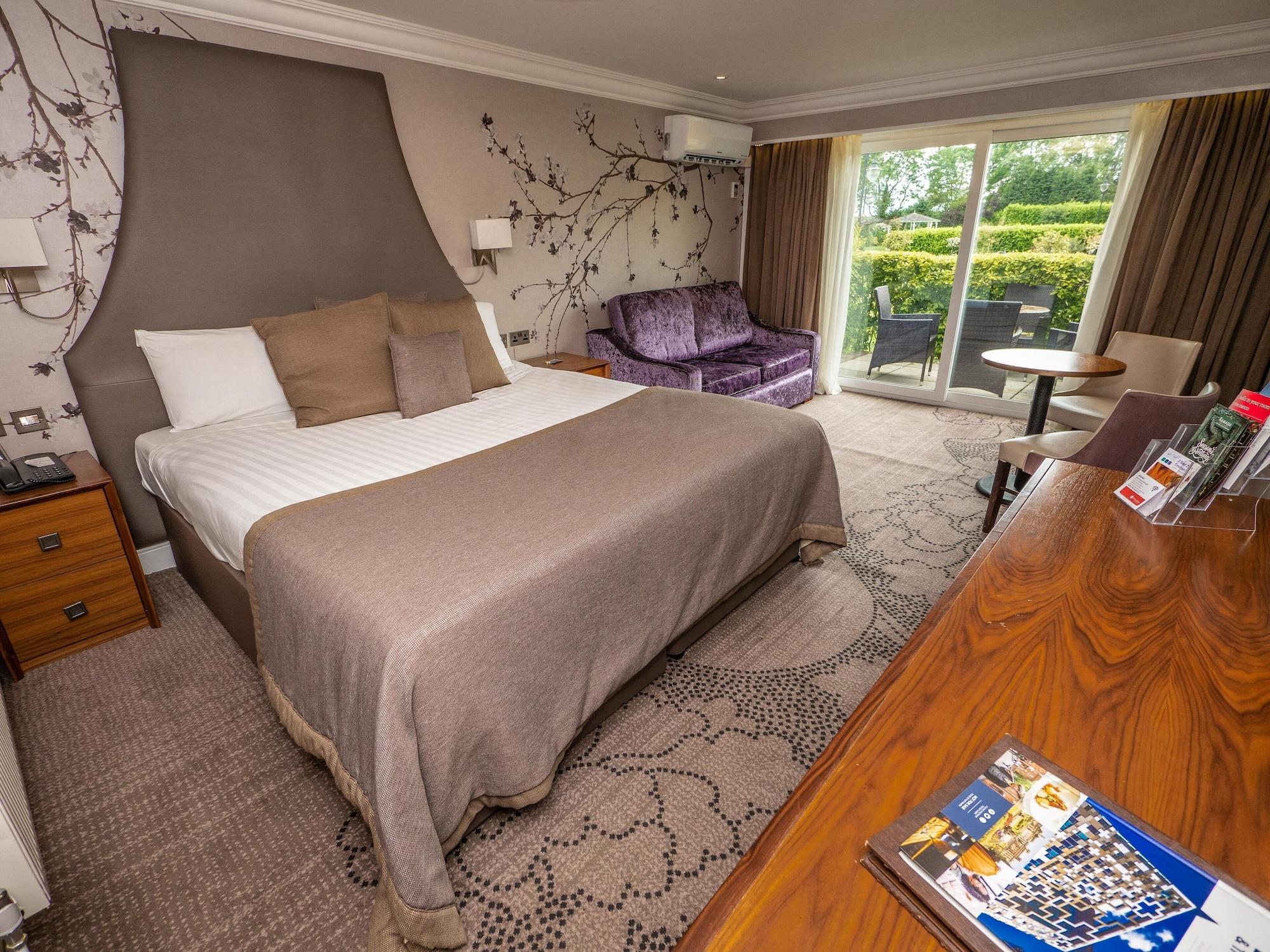 Park Hall Hotel And Spa Wolverhampton Exterior foto
