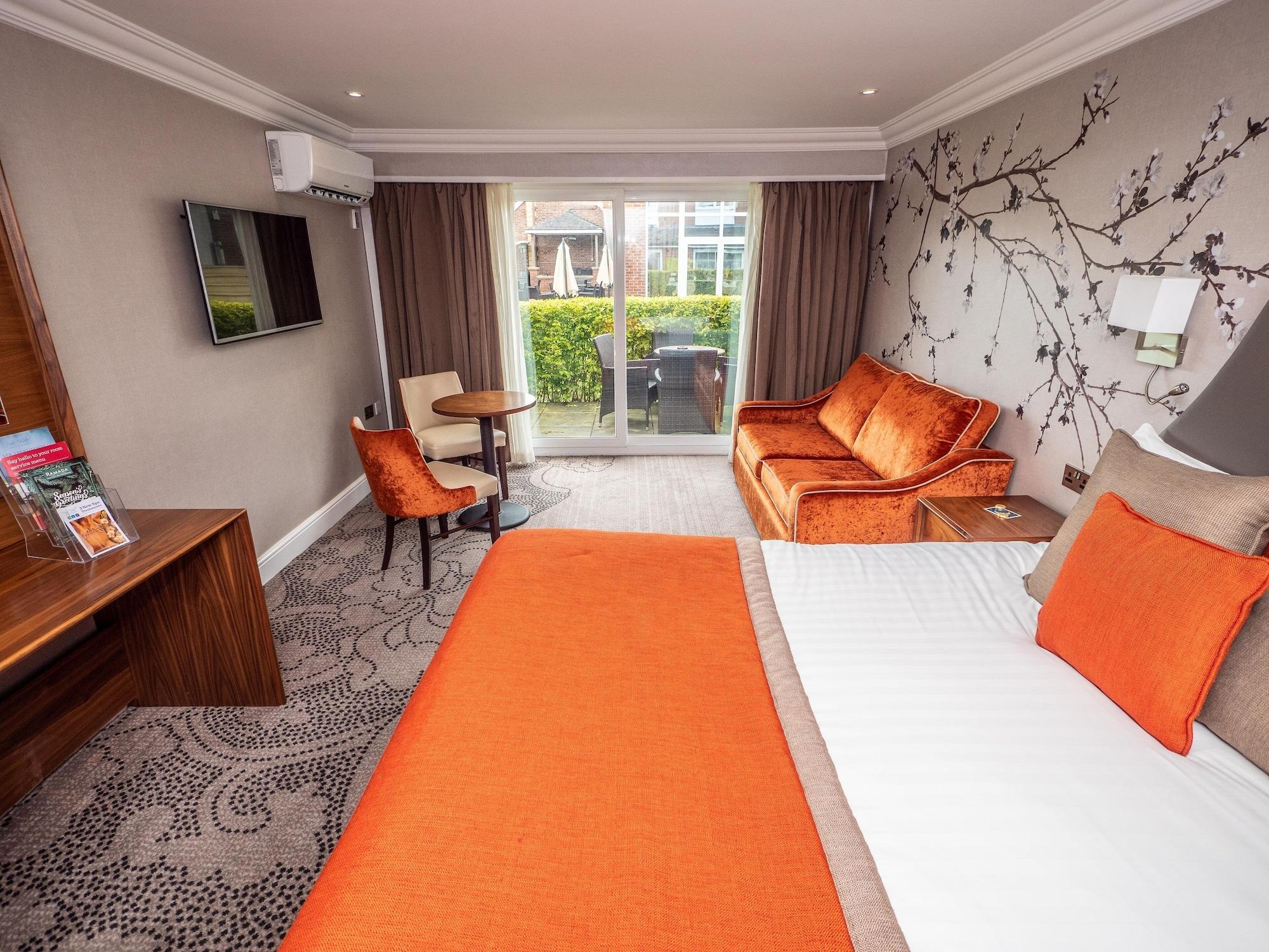 Park Hall Hotel And Spa Wolverhampton Exterior foto