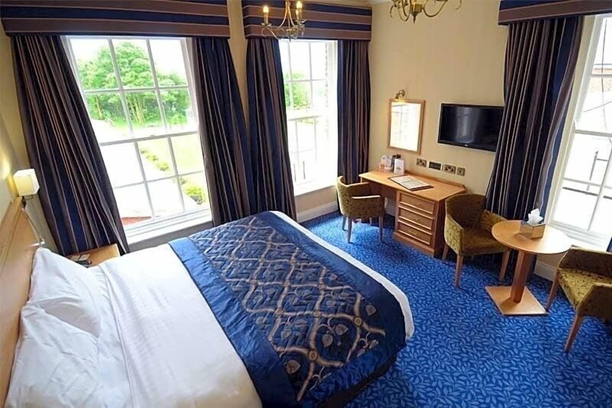 Park Hall Hotel And Spa Wolverhampton Exterior foto
