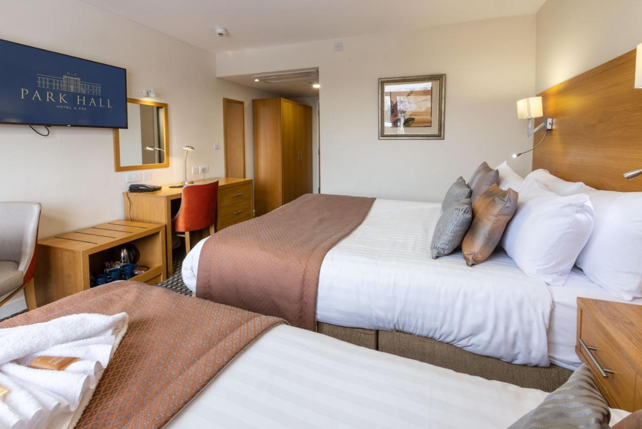 Park Hall Hotel And Spa Wolverhampton Exterior foto