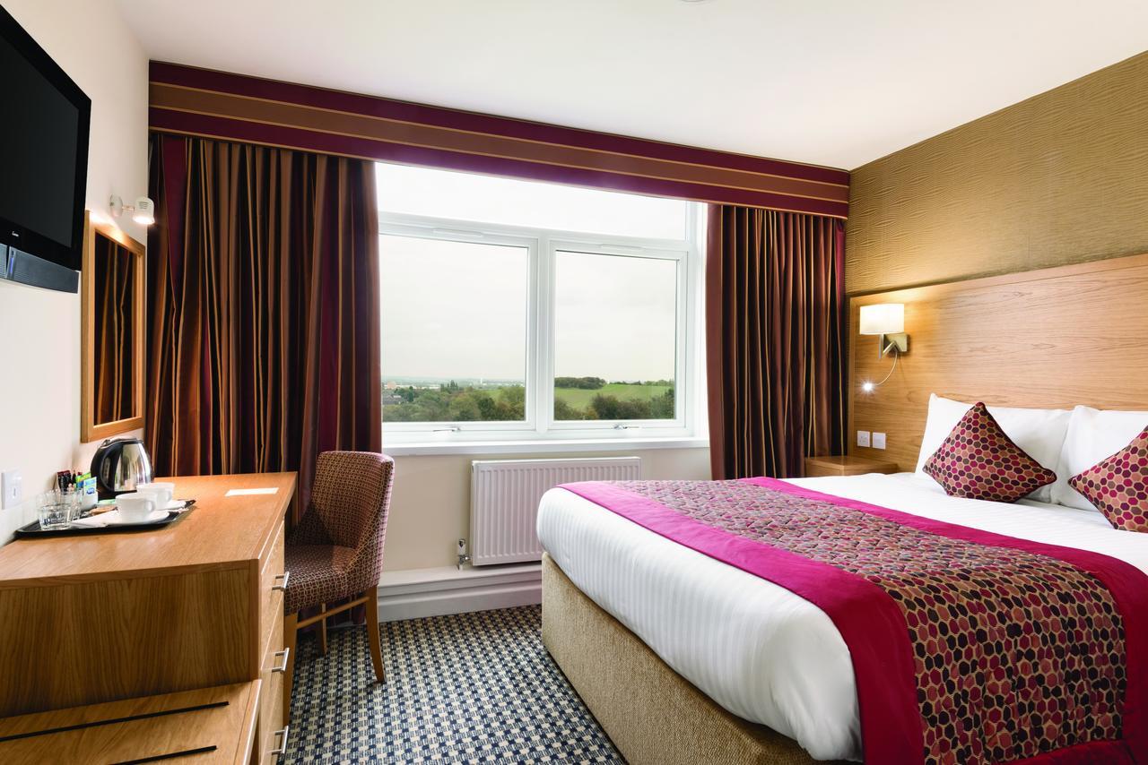 Park Hall Hotel And Spa Wolverhampton Exterior foto
